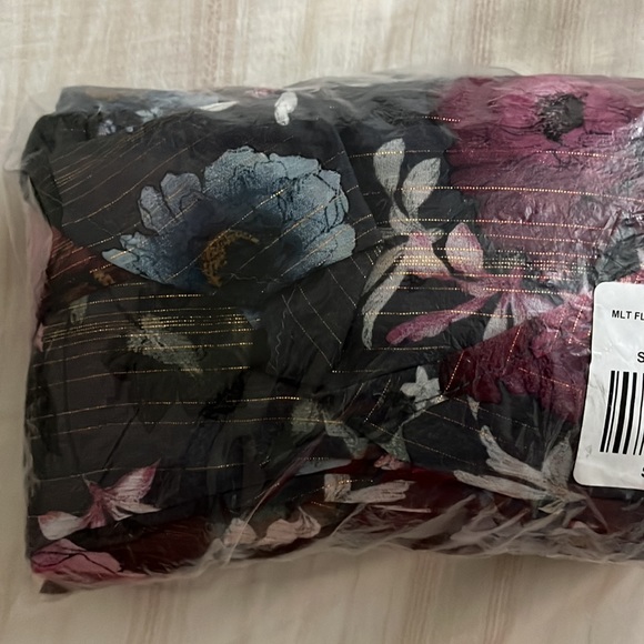 $FIRM$ NWT TORRID floral kimono - Sold Out! - Plus sized - Picture 8 of 12